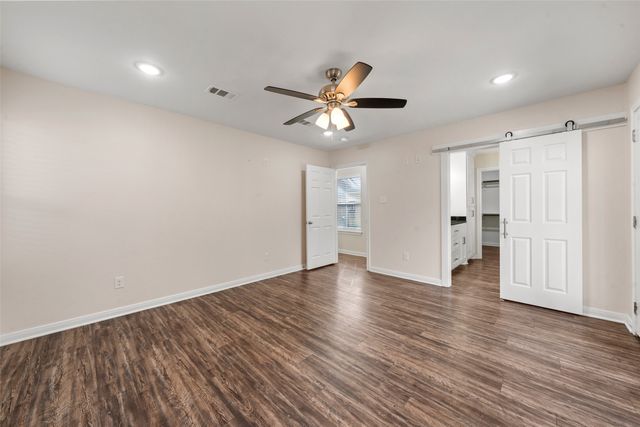 503 Washington Avenue, Mcgregor, TX 76657