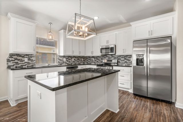 503 Washington Avenue, Mcgregor, TX 76657