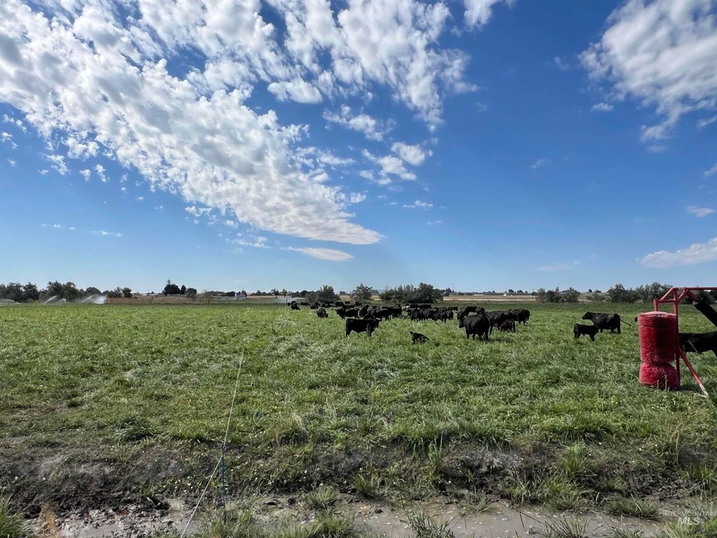 18396 Lower Pleasant Ridge Rd, Caldwell, ID 83607 photo 2