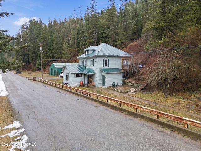 62713 Benthams RD, Wallace, ID 83873