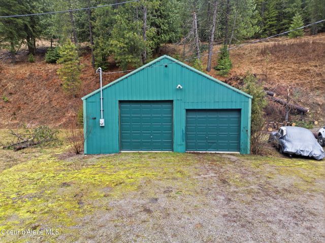 62713 Benthams RD, Wallace, ID 83873