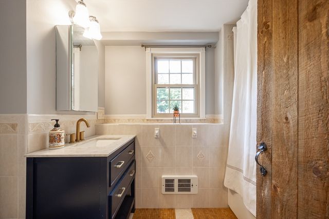 23 Lexington Ln, Millis, MA 02054