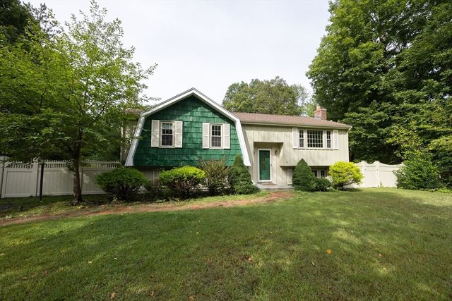 23 Lexington Ln, Millis, MA 02054