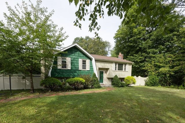 23 Lexington Ln, Millis, MA 02054