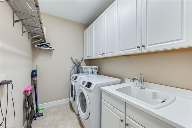 8257 Lucello TER W, Naples, FL 34114