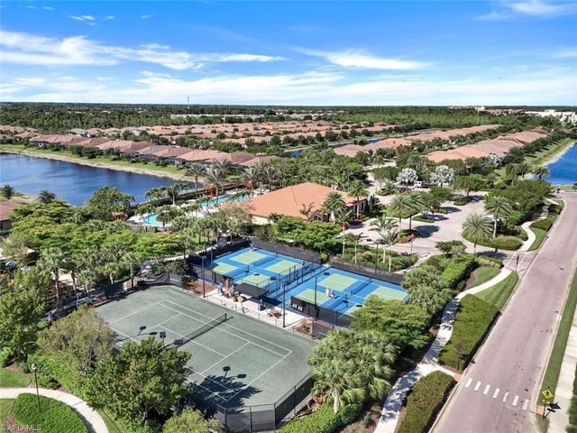 8257 Lucello TER W, Naples, FL 34114