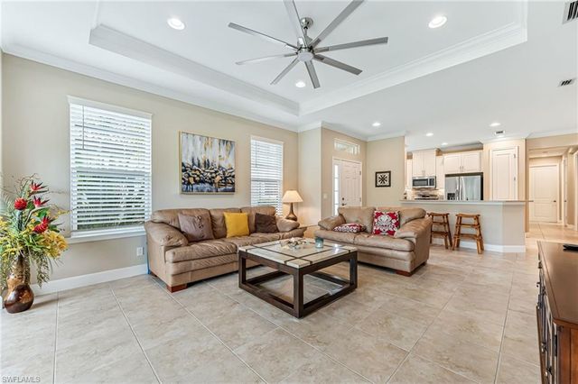 8257 Lucello TER W, Naples, FL 34114