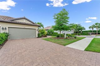 8257 Lucello TER W, Naples, FL 34114
