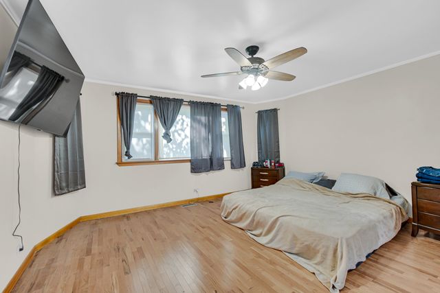 8622 W 90th Place, Hickory Hills, IL 60457