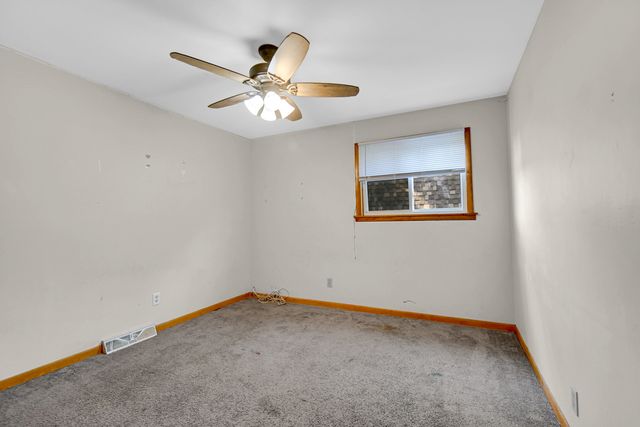 8622 W 90th Place, Hickory Hills, IL 60457