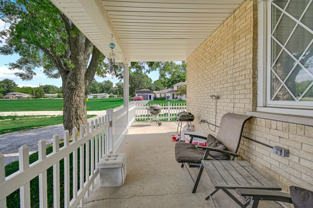 8622 W 90th Place, Hickory Hills, IL 60457