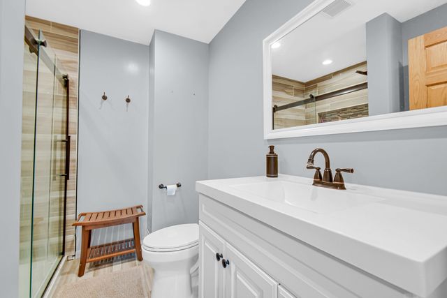 8622 W 90th Place, Hickory Hills, IL 60457