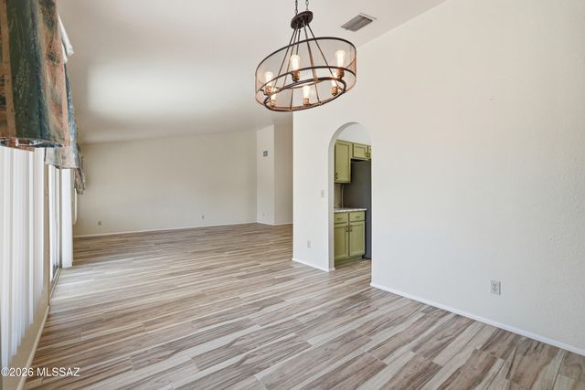 8112 S Carbury Way, Tucson, AZ 85747