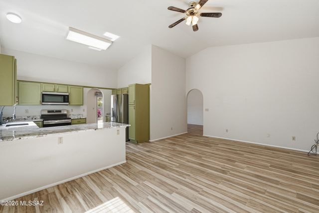 8112 S Carbury Way, Tucson, AZ 85747