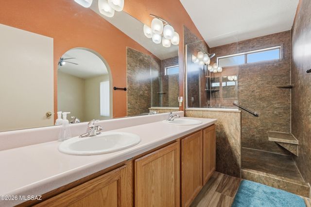 8112 S Carbury Way, Tucson, AZ 85747