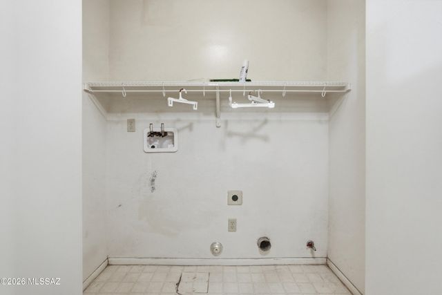 8112 S Carbury Way, Tucson, AZ 85747