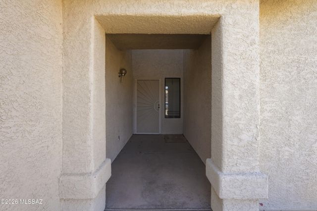 8112 S Carbury Way, Tucson, AZ 85747