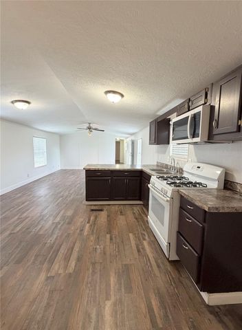 5323 N Redell Road, Baytown, TX 77521