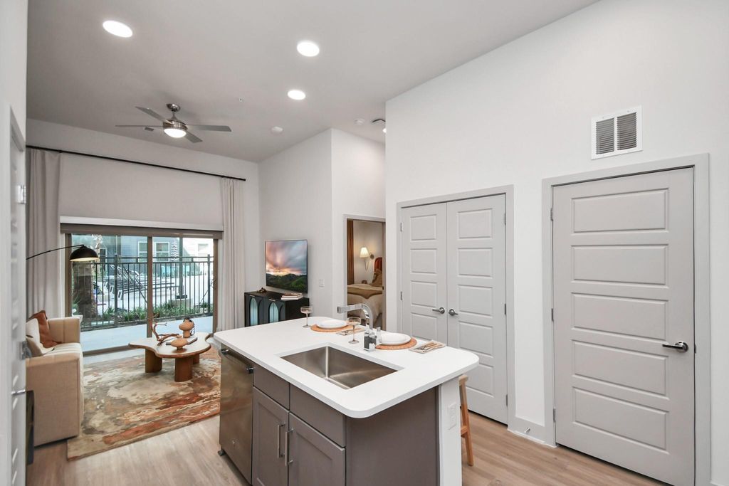 1617 Enid Street 267, Houston, TX 77009