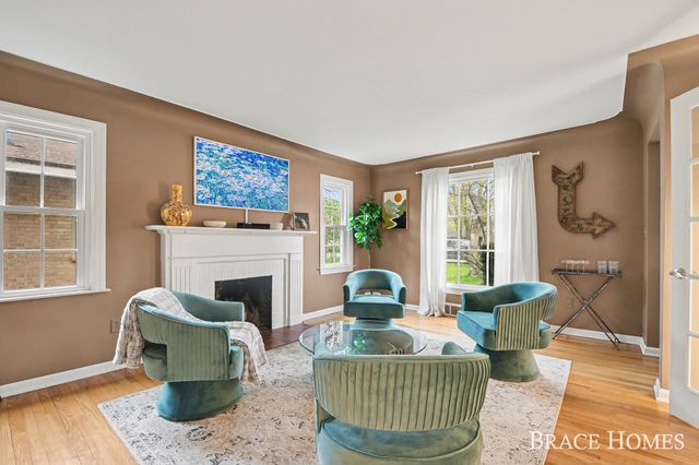 118 Ivanhoe Avenue NE, Grand Rapids, MI 49546