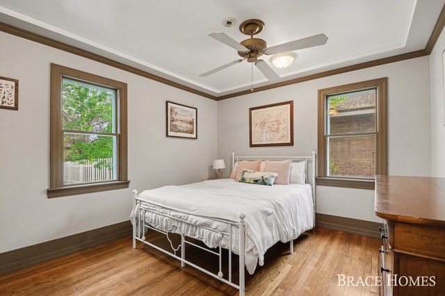 118 Ivanhoe Avenue NE, Grand Rapids, MI 49546