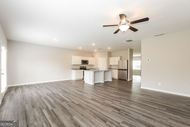 4034 Kendrick Circle, Loganville, GA 30052