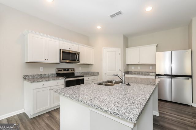 4034 Kendrick Circle, Loganville, GA 30052