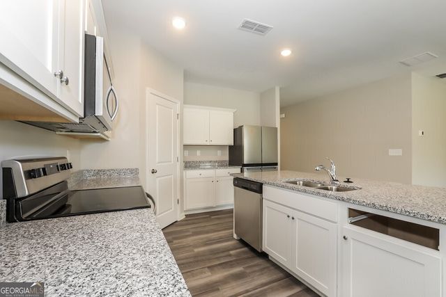 4034 Kendrick Circle, Loganville, GA 30052