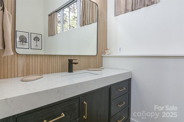 75 South Fork Trail, Lake Toxaway, NC 28747