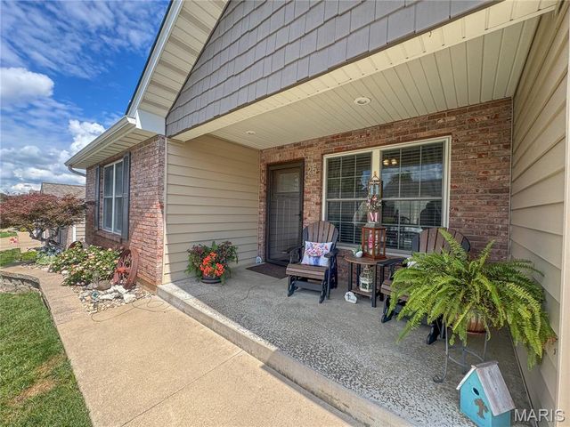 25 Pecan Tree Lane, Farmington, MO 63640
