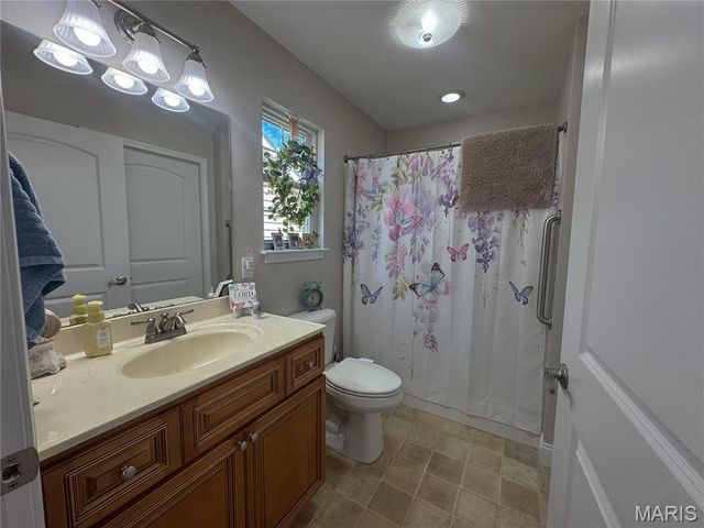 25 Pecan Tree Lane, Farmington, MO 63640