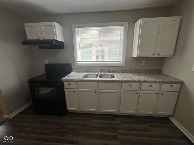 3020 S Roena Street, Indianapolis, IN 46241