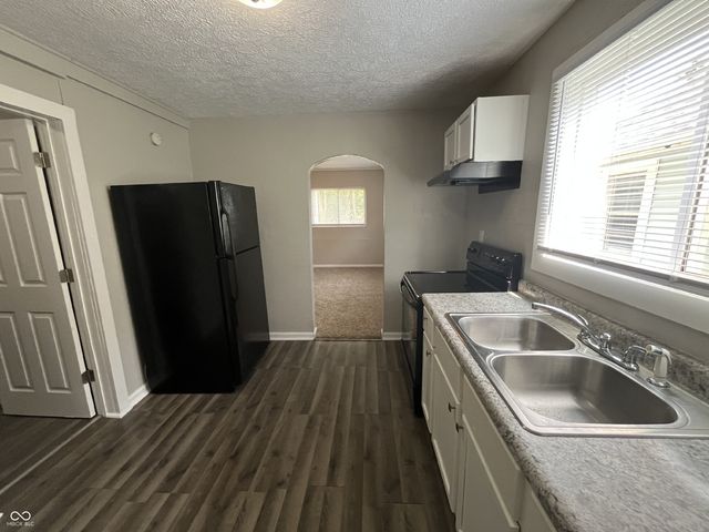 3020 S Roena Street, Indianapolis, IN 46241