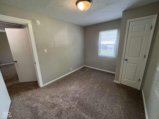 3020 S Roena Street, Indianapolis, IN 46241