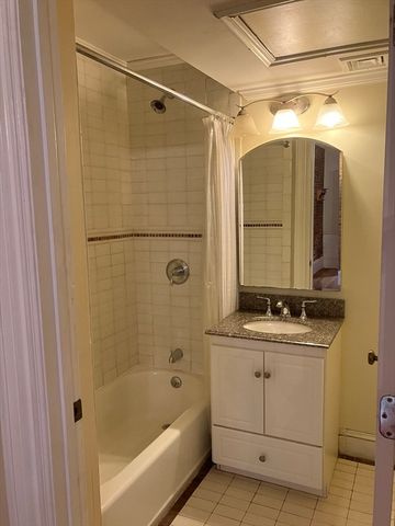 189 Beacon 2, Boston, MA 02116