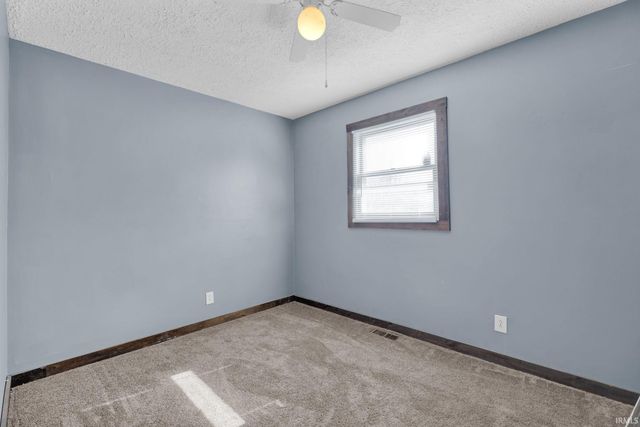 2920 V Street, Bedford, IN 47421