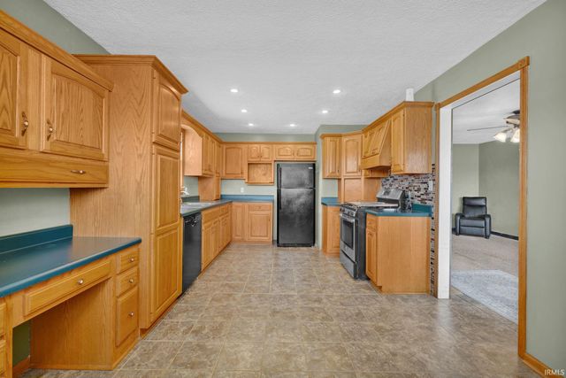 2920 V Street, Bedford, IN 47421