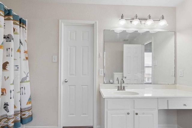 2702 Skyview Knoll Court, Houston, TX 77047