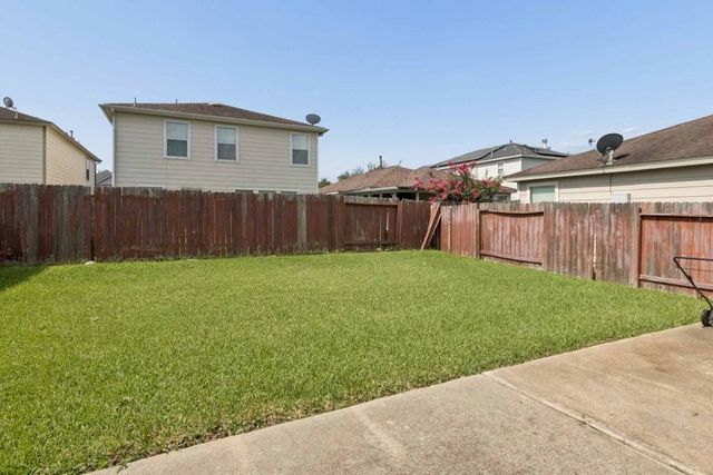 2702 Skyview Knoll Court, Houston, TX 77047