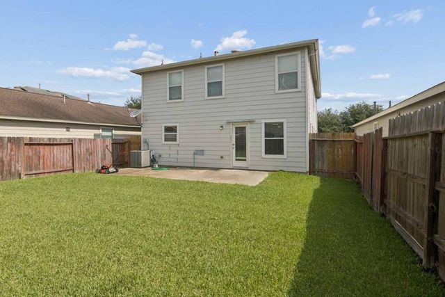 2702 Skyview Knoll Court, Houston, TX 77047
