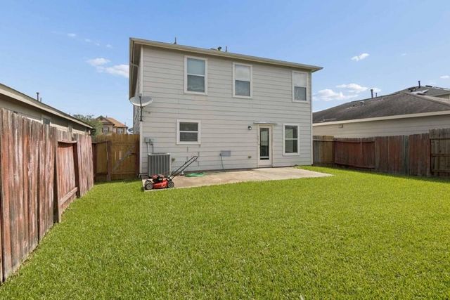 2702 Skyview Knoll Court, Houston, TX 77047
