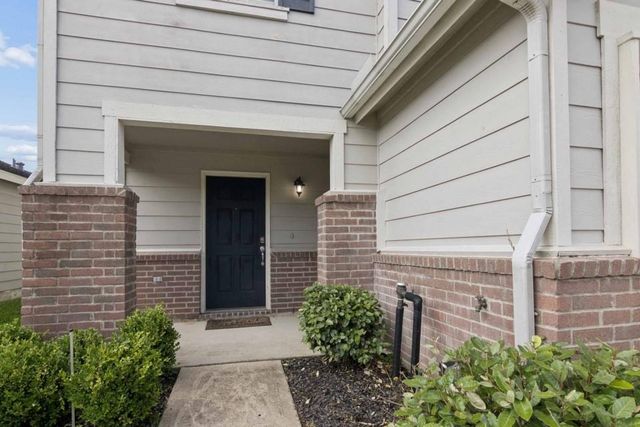 2702 Skyview Knoll Court, Houston, TX 77047