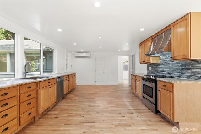 11636 13th Avenue SW, Burien, WA 98146