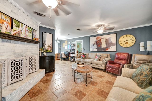 2608 Spartan Dr, Midland, TX 79705