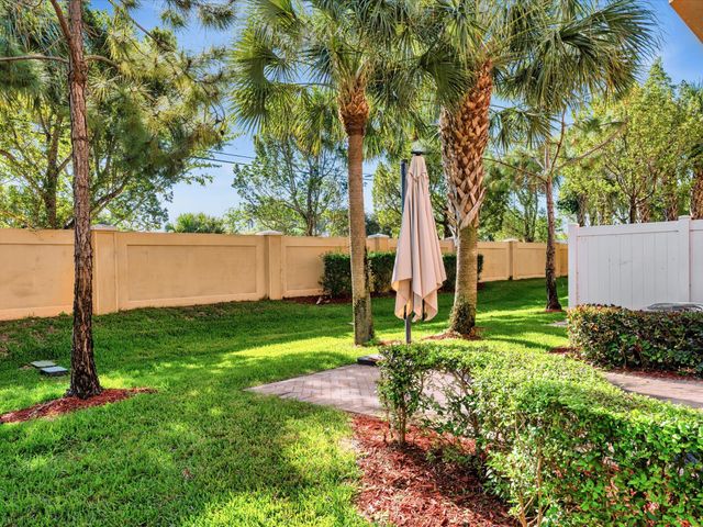 5823 Monterra Club Drive, Greenacres, FL 33463