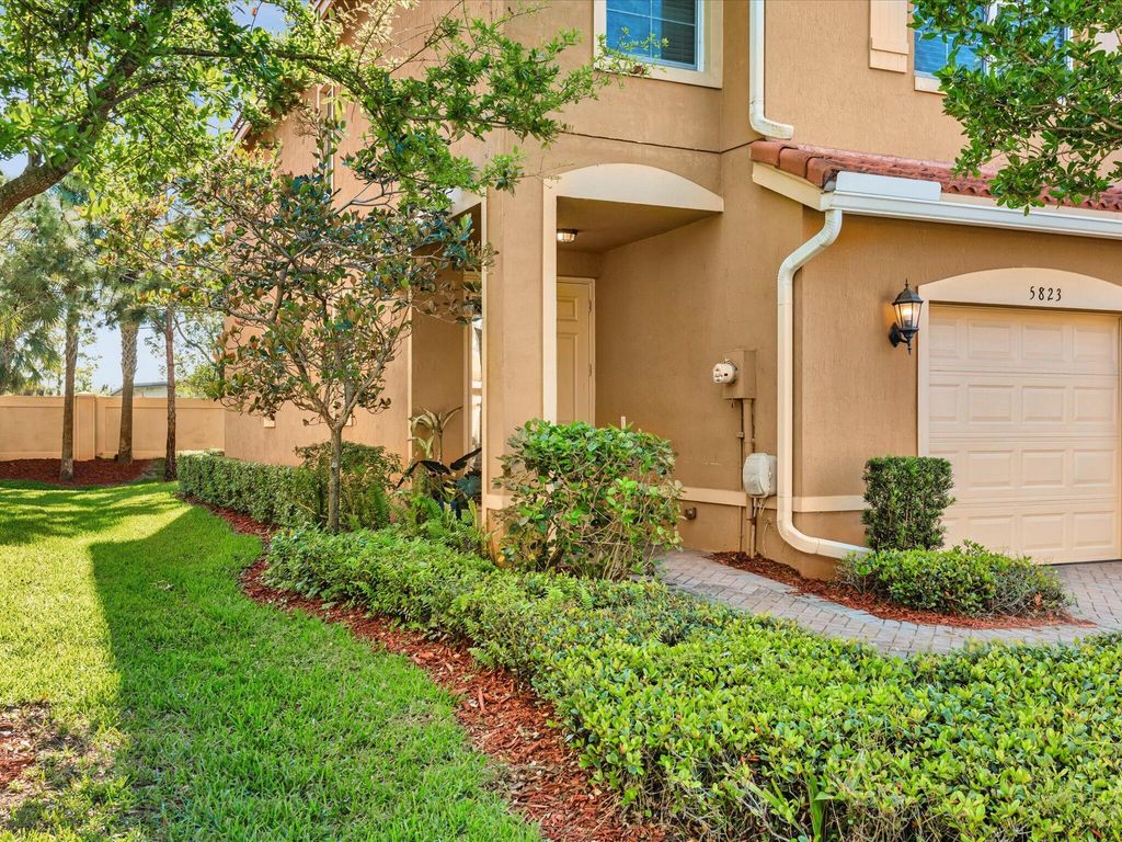 5823 Monterra Club Drive, Greenacres, FL 33463