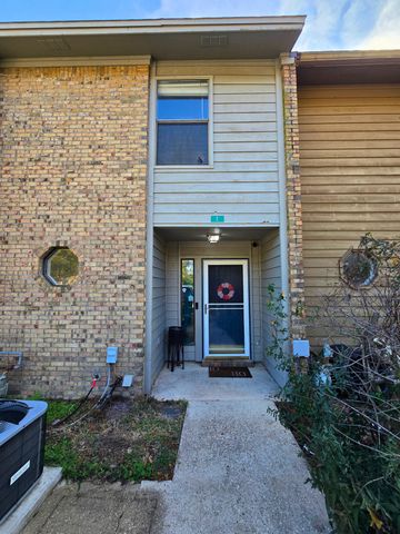 11 NW Poulton Drive UNIT E, Fort Walton Beach, FL 32548