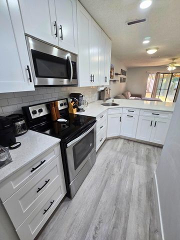 11 NW Poulton Drive UNIT E, Fort Walton Beach, FL 32548