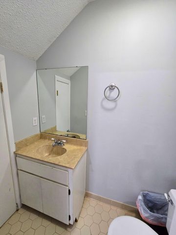 11 NW Poulton Drive UNIT E, Fort Walton Beach, FL 32548