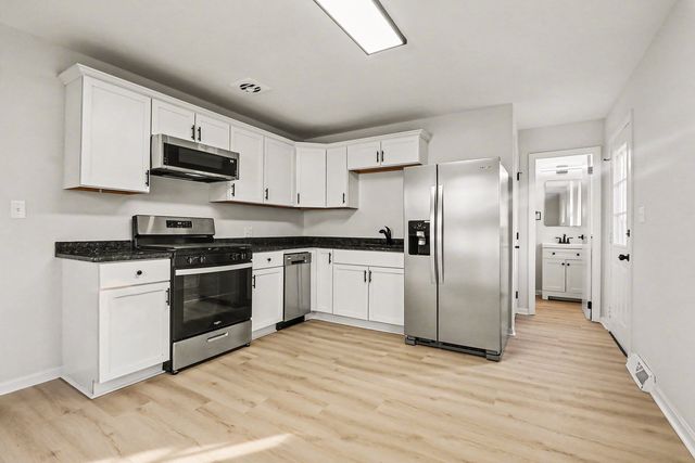 111 Stadium Drive, Joliet, IL 60435